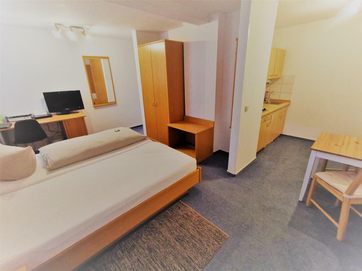 City Hotel Franziska Штраубинг Экстерьер фото